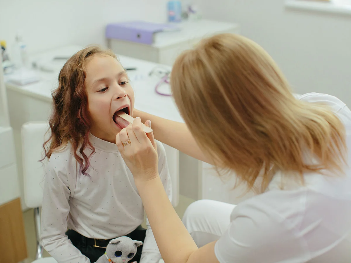 child throat image